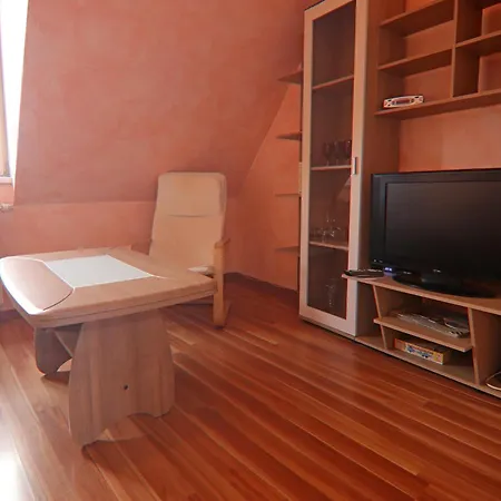 Backbord Im Zentrum Von Röbel