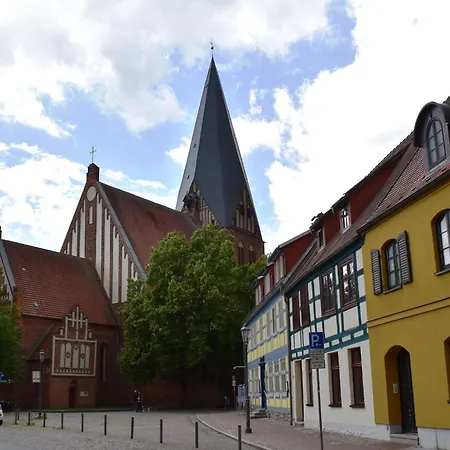 Backbord Im Zentrum Von * Röbel