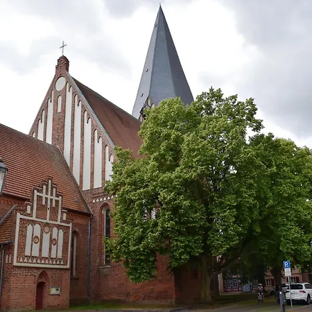 Backbord Im Zentrum Von Apartmán *